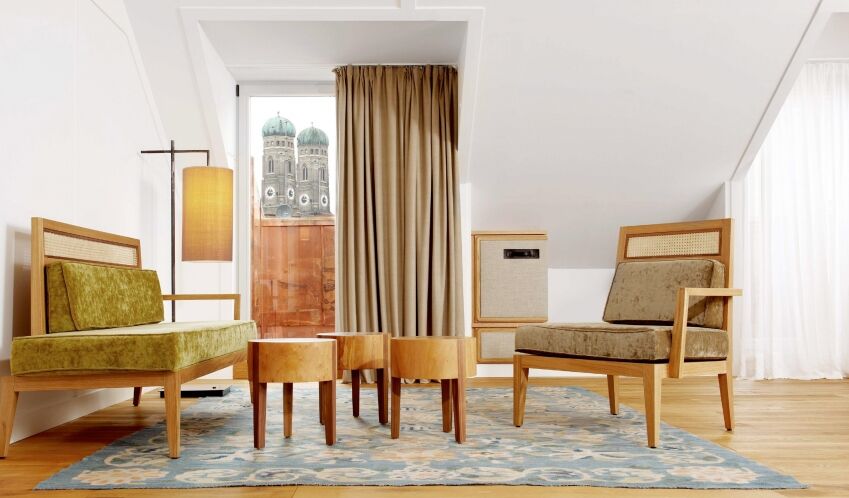 Louis Hotel